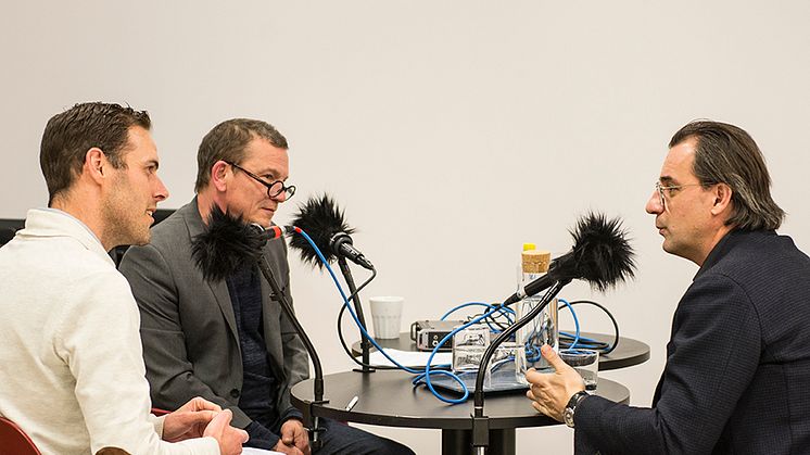 Erik Pettersson, hållbarhetschef Inrego, Ulf Lindholm, programledare Cirkulära Podden och Sasja Beslik, chef för hållbara finanser på Nordea. 