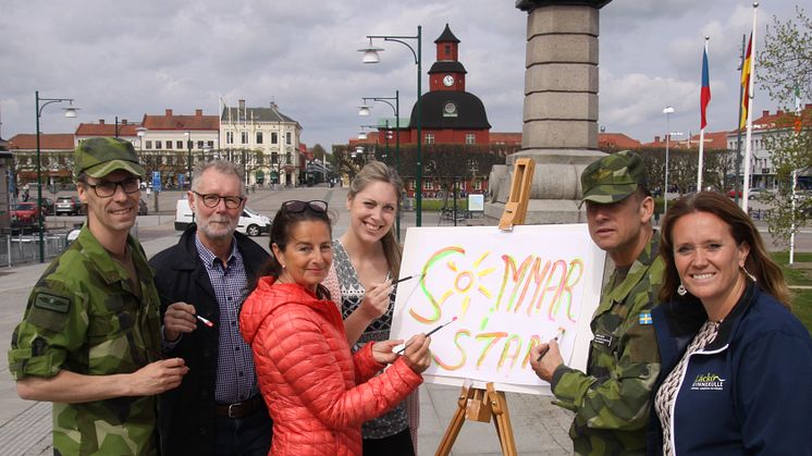 John Lidman, Thomas Karlsson, Helene Wellner, Anna Ohlin Ek, Simon Blom och Elin Axelsson gör gemensam satsning på ett nytt evenemang i somriga Lidköping.