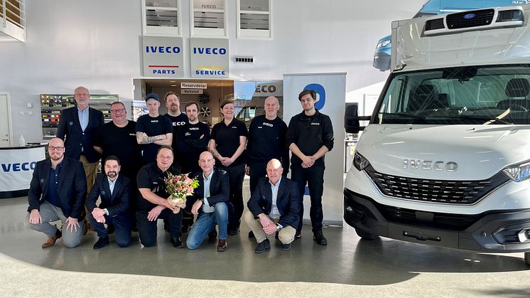 Här är hela gänget hos IVECO Helsingborg - som utsetts till årets återförsäljare i Sverige.