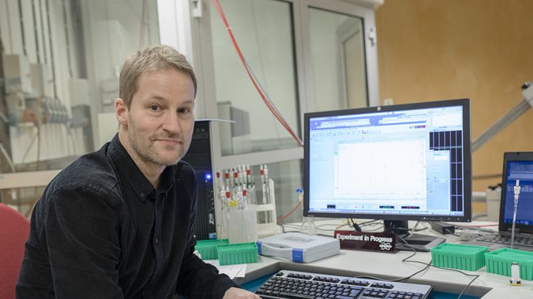 Fredrik Almqvist, professor i organisk kemi vid Umeå universitet. Foto: Mattias Pettersson
