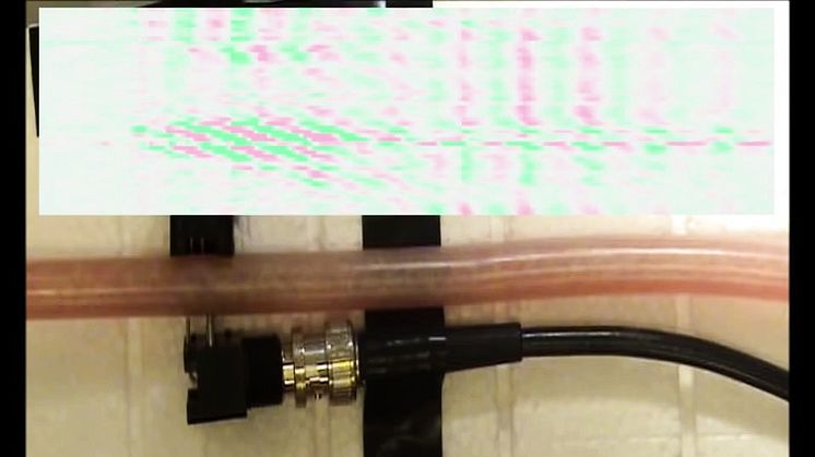 Measuring velocity of liquids with radar technology