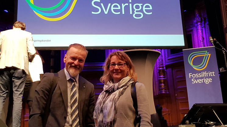 På plats i Stockholm finns Fredrik Lundqvist, Wibax Biofuels, här tillsammans med Agneta Wannerström Skanska Sverige.