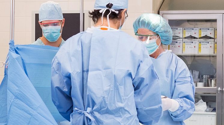 Åtgärdsplan för att säkerställa akut- och tidskritiska operationer och öka antalet planerade operationer på Anestesi, operation och IVA-kliniken vid Falu lasarett har tagits fram.