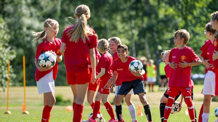 Det blev succé när fotbollsskolan gjorde entré hos Färjestaden GoIF ifjol.