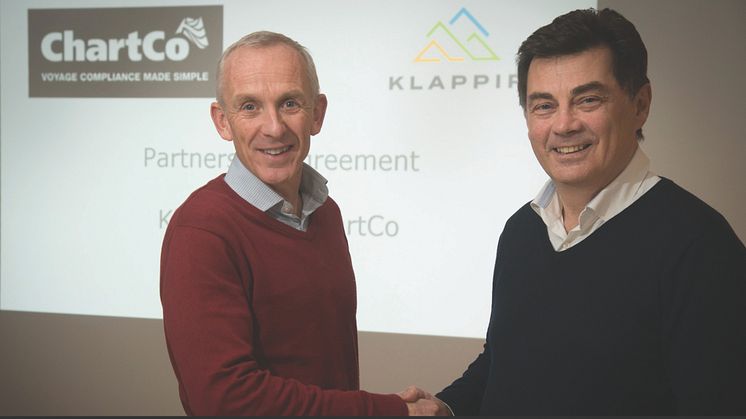 Martin Taylor, CEO of ChartCo, and Jón Ágúst Thorsteinsson, CEO of Klappir, shake hands on an exclusive partnership deal