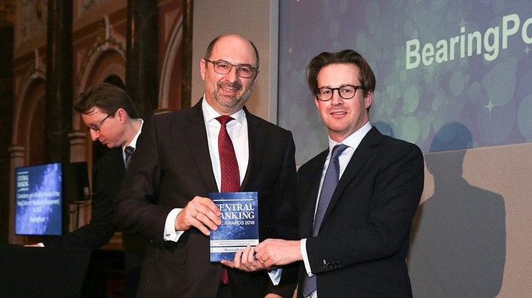 Robert Wagner receives the Central Banking Award 2018 for BearingPoint's RegTech expertise