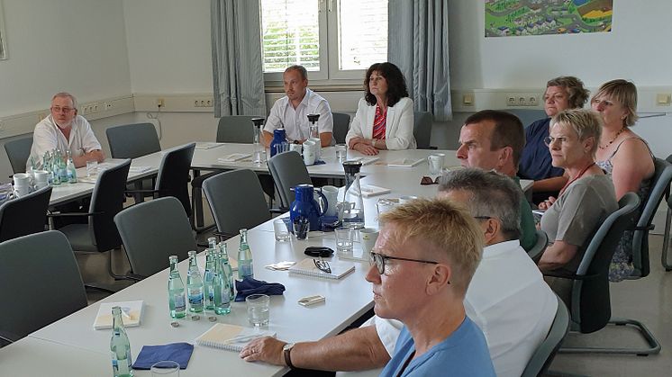 Präsentation: Ein Lichtmanagement-System macht Marktheidenfeld zur Anlaufstelle für alle, die sich über zukunftsweisende Straßenbeleuchtung informieren möchten.