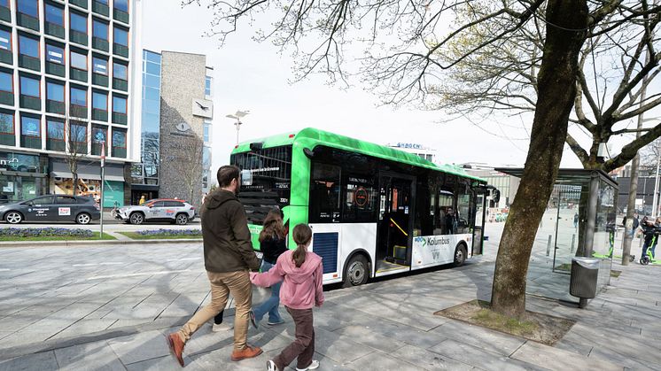 Kolumbus og Vy lanserer stor, selvkjørende buss i Stavanger
