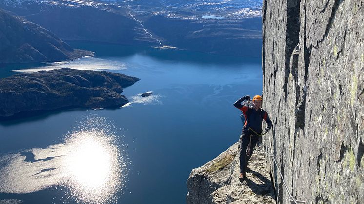 No kan du snart klatre opp den høgste sjøklippa i Europa, Hornelen Via Ferrata. Foto: Norges Boltefond