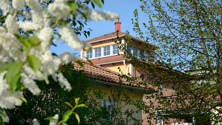 Lågt utbud fortsätter pressa bostadsmarknaden