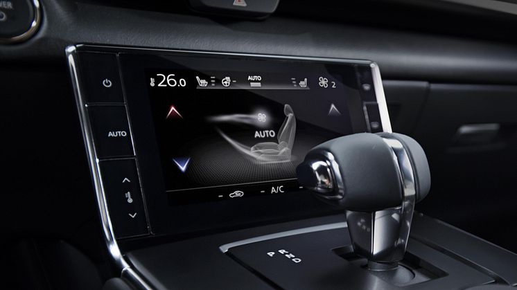 MAZDA-MX-30_Detail_7-inch-touchscreen-display_EU-specification_22_hires