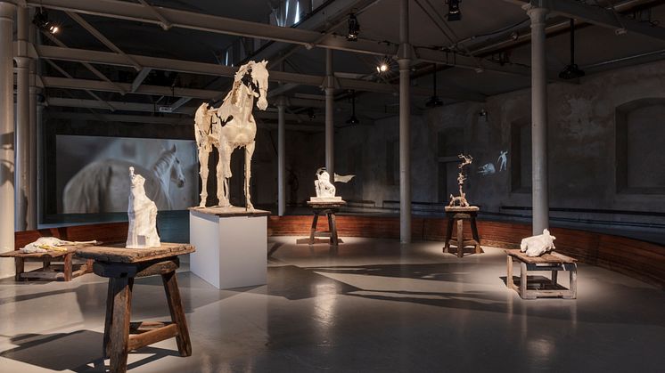 Installationsvy: Hästen, roboten och det omätbara, Tove Kjellmark, 2022