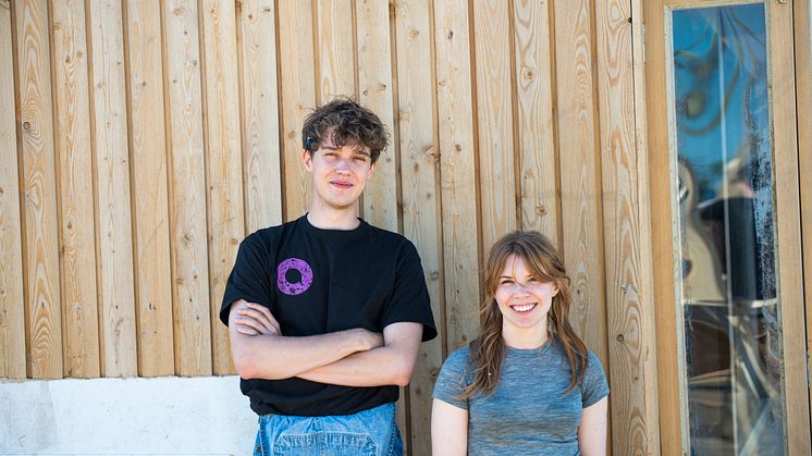 Daniel Olsson och Frida Gezelius är två av de runt 120 första- och andraårsstudenterna på LTH:s arkitektprogram som deltog i workshopen i Brunnshög, Lund. Bild: Kristina Strand Larsson