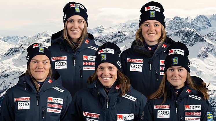 (Från vä bakre rad) Estelle Alphand, Hanna Aronssin Elfman, Anna Swenn Larsson, Sara Hector och Lisa Nyberg utgör den svenska truppen i Killington. Foto: Ski Team Sweden Alpine