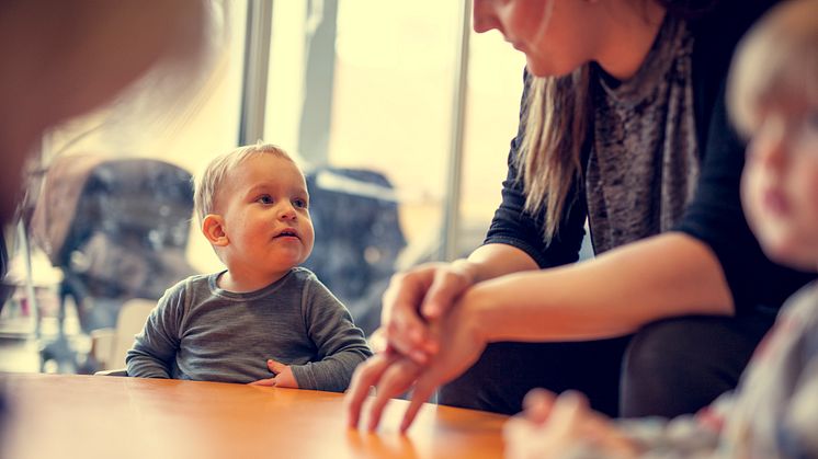 Personalets emosjonelle tilgjengelighet betyr mye for barns tilknytningsproses