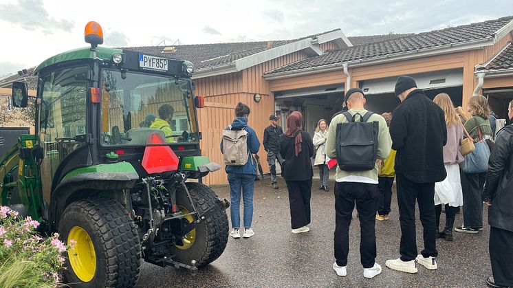 LKFs kollegor tar emot studenter från SLU - ett studiebesök som har fokus på hur LKF arbetar i miljöer nära människors hem.