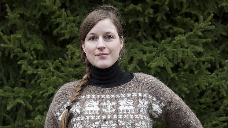 Maja Karlsson har skrivit boken "Sticka svenska mönster". Foto: Maria Rosenlöf