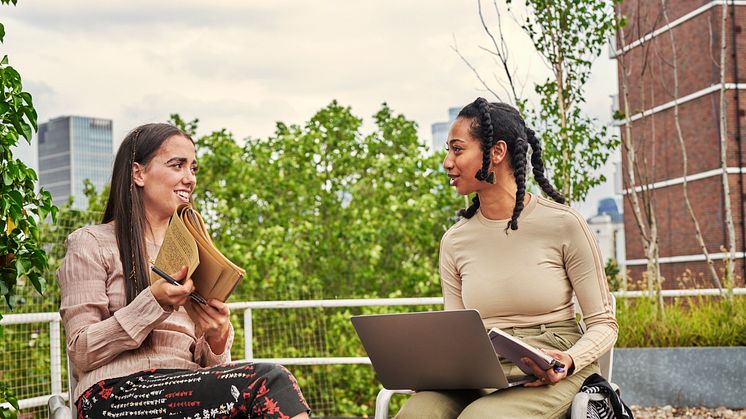 LinkedIn Studie zeigt: Arbeitnehmer legen Wert auf Work-Life-Balance, Karrieremöglichkeiten sowie DEI 