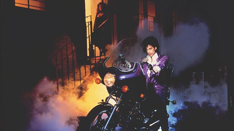 ​Prince sitt ikoniske album – Purple Rain i deluxe-versjon fra 23. juni
