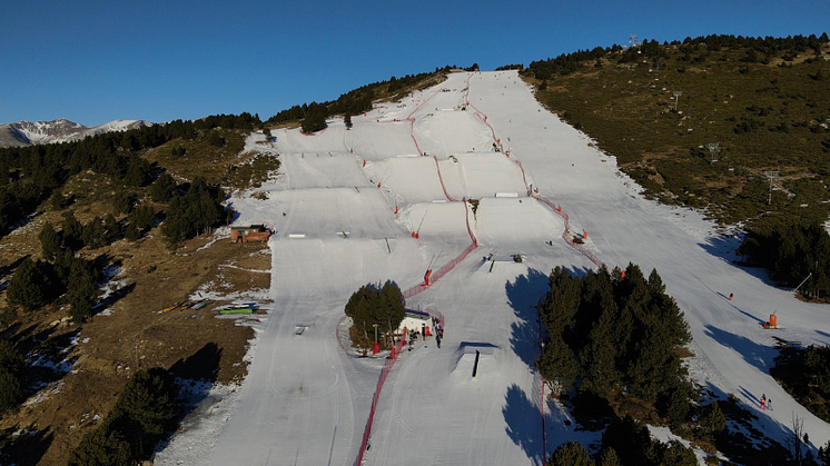 240104-EC-snowboard-Font-Romeu-Foto-Sara-Kingdom
