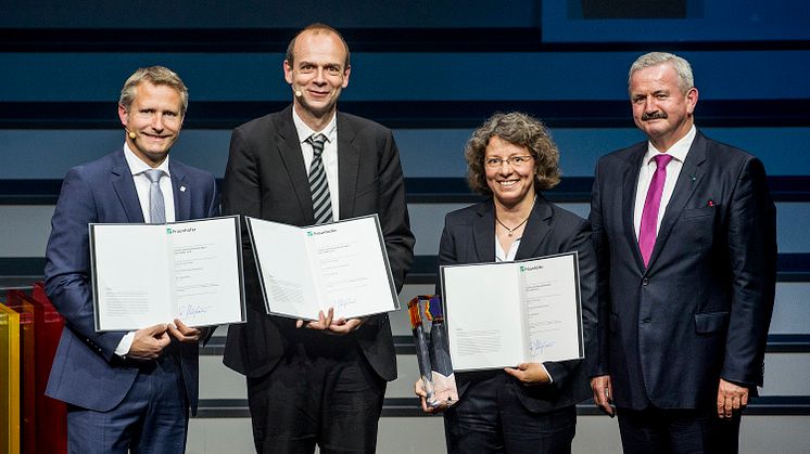 Projektet "Natural Rubber from Dandelion": Forskare tilldelade  Joseph von Fraunhofer-priset 2015