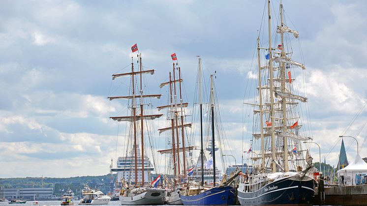 Ein Törn auf einem Traditionssegler zur Kieler Woche ist ein MUSS