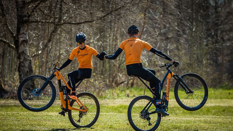 Crescentcyklisterna Samuel Örnborg och Casper Johansson