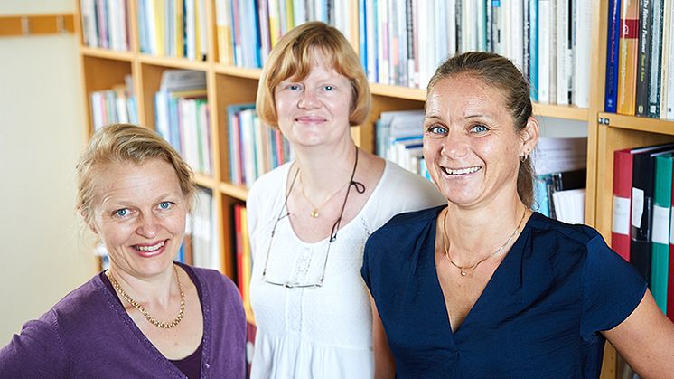 Sofia Kjellström (t.v.) tillsammans med docenterna Ann-Christine Andersson och Kristina Areskoug-Josefsson, som också kommer att delta i projektet. Foto: Patrik Svedberg
