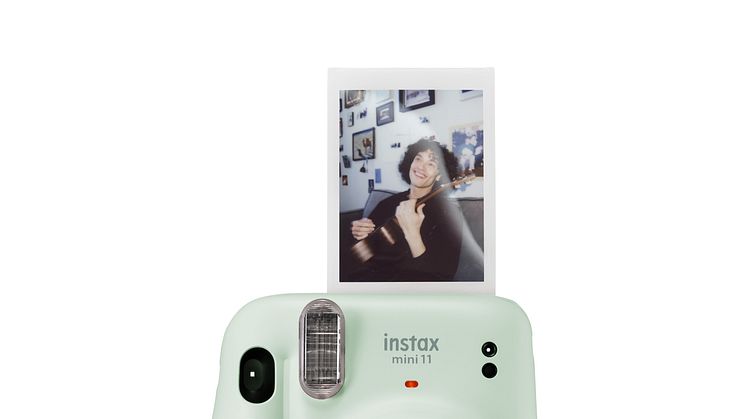 200120 Instax Mini 11_green_Front_0092_retouch