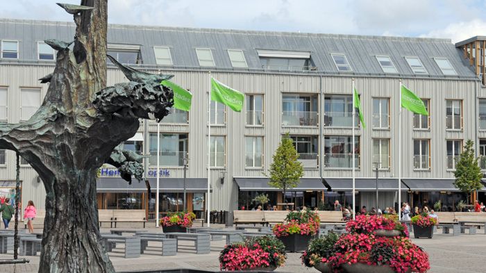 Tidigare har invånarna fått säga sitt om Kungsbacka torg. I år har ungdomarna sex nya frågeställningar att belysa.  Foto: Adam Folcker