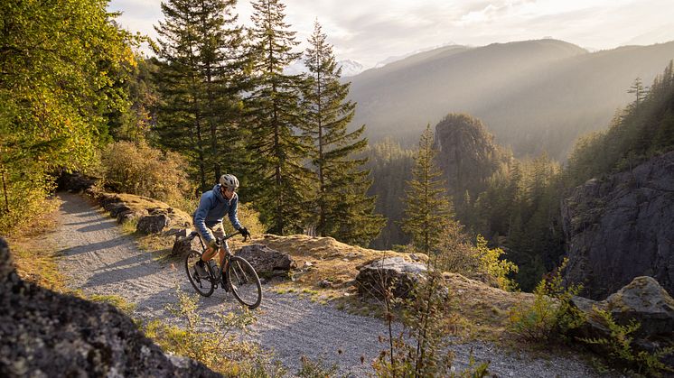 Foto: Rab erweitert Cinder Kollektion für Off-Road Rad-Abenteuer für Frühjahr/Sommer 2024 (c)Rab