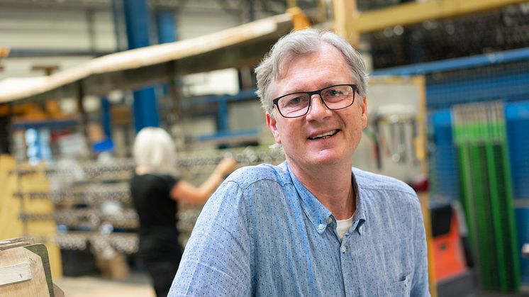 Pierre Möller har jobbat med ytbehandling inom Proton sedan 1983. Han fungerar idag som teknisk support på samtliga enheter inom Proton Finishing.