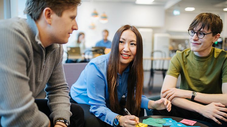 Säsong 2 av Utbildningspodden består av fyra fristående avsnitt och tar upp ämnen som konsten att välja utbildning, byggbranschen, IT-branschen och praktik.