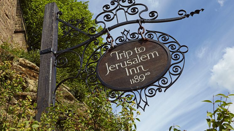 Oldest pub in UK / Shutterstock