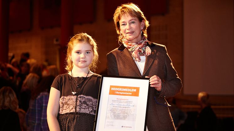 Hans Rosling och Lena Adelsohn Liljeroth hedersmedlemmar i Barnplantorna