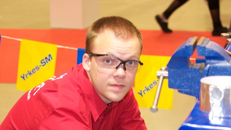 2012 års svenska mästare i kyl- och värmepumpteknik Marcus Rörlien