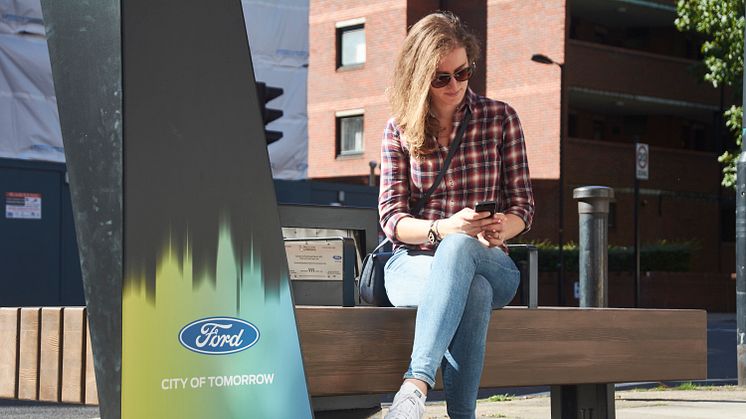 Ford lager smarte benker med Wi-Fi og mobillading