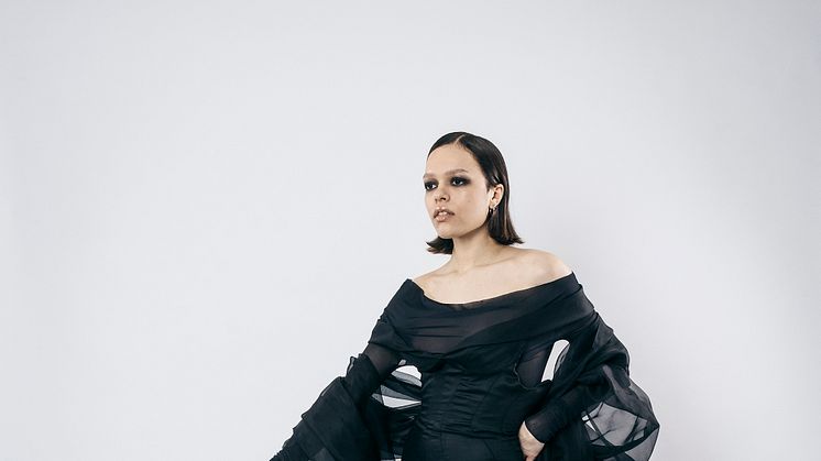 Sofia Isdahl – Couture Black