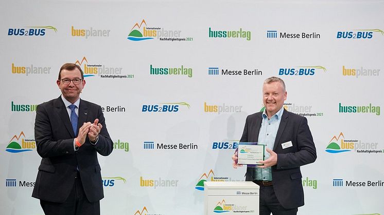 Jochen Grau, Marketing Manager of IVECO BUS at Iveco Magirus AG received the award.