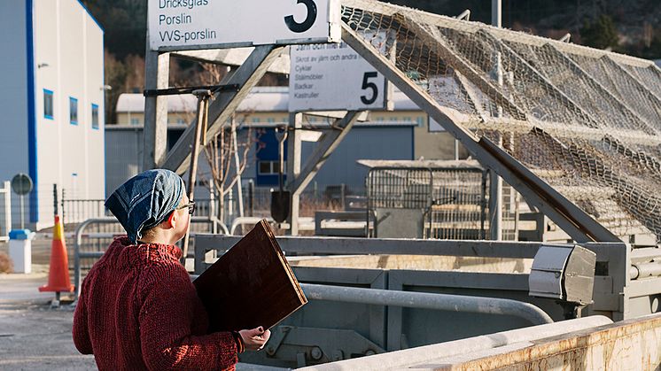 Från 1 maj begränsar vi antalet besökare på återvinningscentralerna. Foto: Lo Birgersson