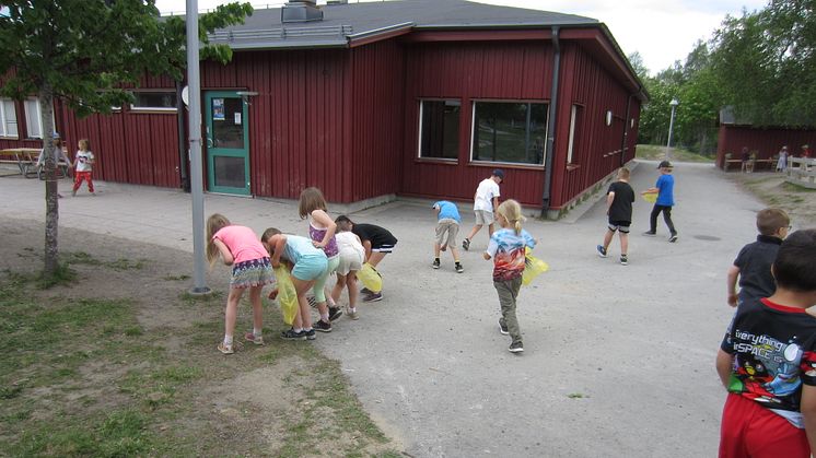 Barnen på Ersmarks skola plockade skräp och vann pengar.