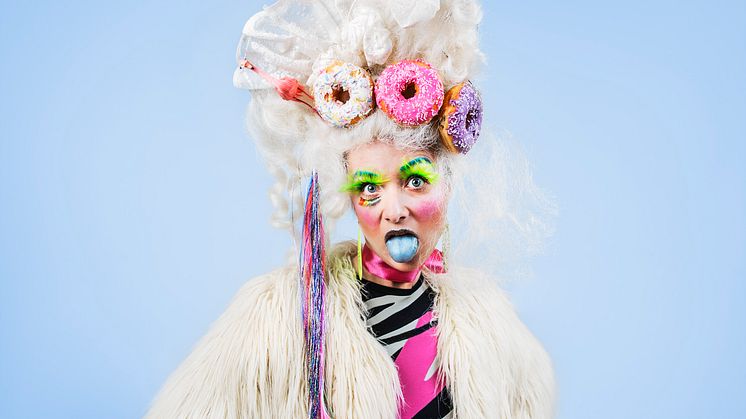 Amelie Nörgaard i Cringe Marmelad på Unga Teatern, Malmö Stadsteater. Foto Emmalisa Pauly