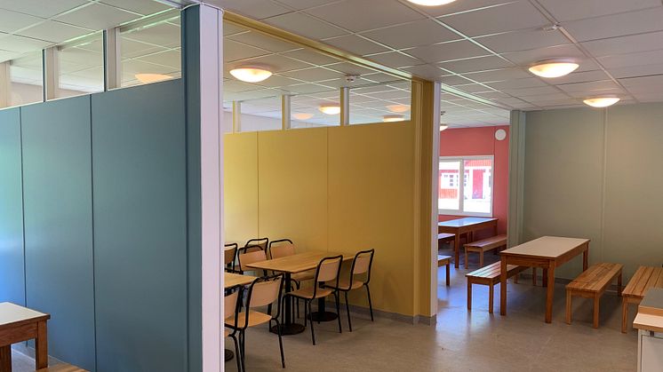 Ny färg och nya kulörer i matsalen hos Stiftelsen Malmö Sommargårdar