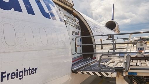 China Post und Lufthansa Cargo geben strategische Zusammenarbeit bekannt.