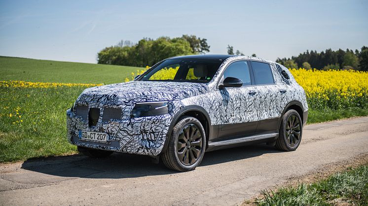 Mercedes-Benz EQC (maskerad) på smygprovkörning i tyska Schwarzwald.