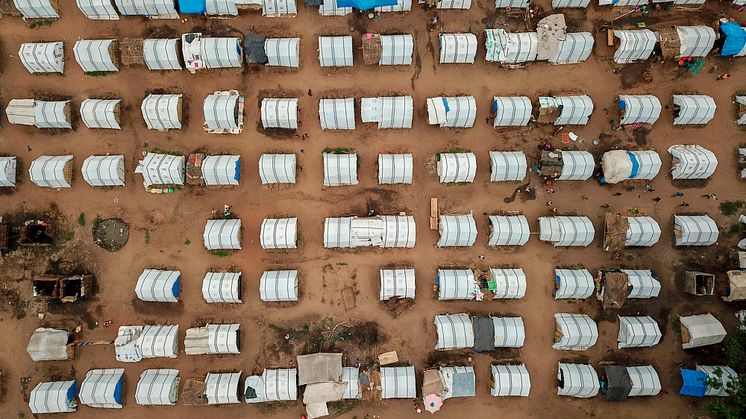 Familjer har tvingats bort från sitt hem och sin försörjning på grund av gasfyndigheterna i Cabo Delgado, Moçambique. Foto: Alfredo Zuniga / AFP