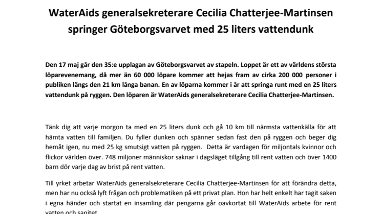 WaterAids generalsekreterare Cecilia Chatterjee-Martinsen springer Göteborgsvarvet med 25 liters vattendunk 