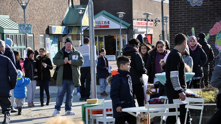 Gatufest på Lindängen mot kriminalitet och våld