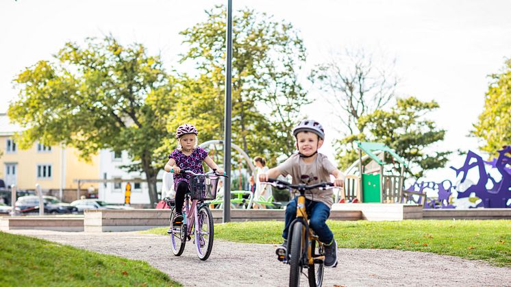 Crescents barn- och juniorcyklar och TEC:s barnhjälmar får barn i rörelse varje dag.