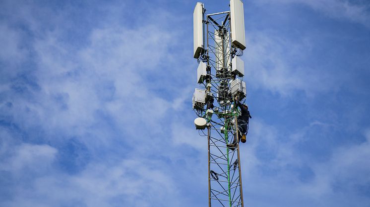 Telenor mast og antenneudstyr